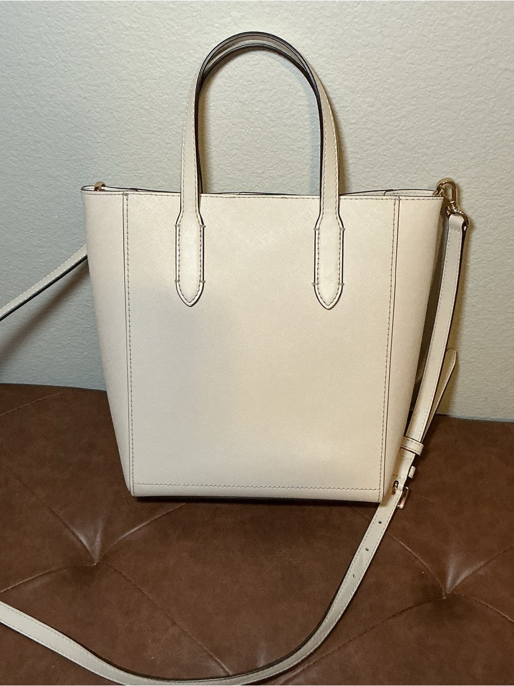 Michael Kors Cream Tote Bag with Removable Strap - Picture 3 of 7